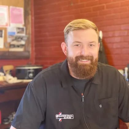 Portrait of Joey Espinoza, Barber